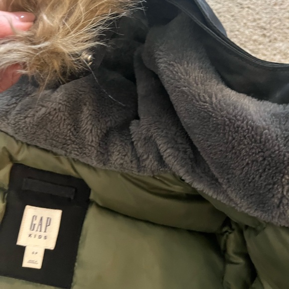 GAP Cold Control Parka ✨ - Picture 4 of 4
